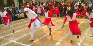 নড়াইল সরকারি বালিকা উচ্চ বিদ্যালয়ের বার্ষিক ক্রীড়া প্রতিযোগিতার উদ্বোধন