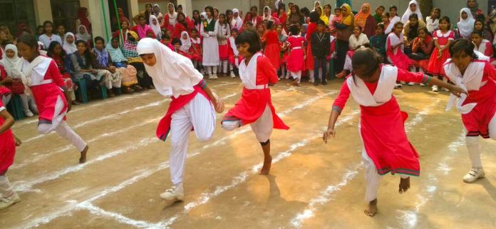 নড়াইল সরকারি বালিকা উচ্চ বিদ্যালয়ের বার্ষিক ক্রীড়া প্রতিযোগিতার উদ্বোধন