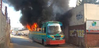 রাজধানীর বিভিন্ন স্থানে বাসে অ'গ্নিসং'যোগ, ৪৩৪ জন আসা'মী, আ'টক ২০