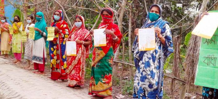 আন্তর্জাতিক না'রী নি'র্যা'তন প্রতিরো'ধ প'ক্ষ উপলক্ষে কালিয়ায় মানববন্ধন অনুষ্ঠিত