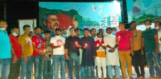 শোকাবহ আগষ্টের প্রথম প্রহরে নড়াইল জেলা স্বেচ্ছাসেবকলীগের দ্বীপশিখা প্রজ্জ্বলন