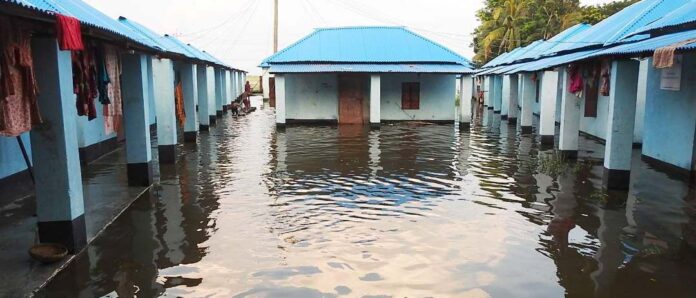 নড়াইলের কালিয়ার আশ্রায়ণ প্রকল্পের ১৮পরিবার পানি বন্দি