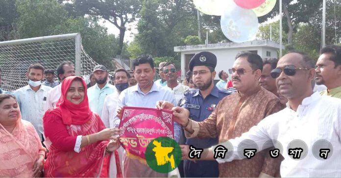 নড়াইলে বঙ্গবন্ধু ও বঙ্গমাতা জাতীয় গোল্ডকাপ ফুটবল টুর্নামেন্টের (অনুর্ধ্ব-১৭) উদ্বোধন