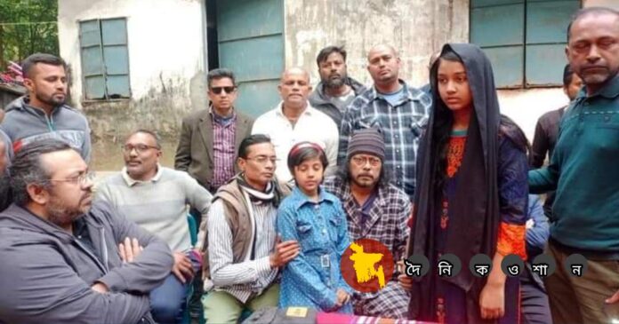 নড়াইলে সঙ্গীতা সুকন্যা ও রাফিয়া রশ্নির দায়িত্ব নিলেন জেমস