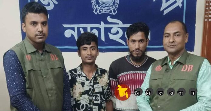 নড়াইলের লোহাগড়ায় এক কেজি গাঁজাসহ গ্রেফতার ২